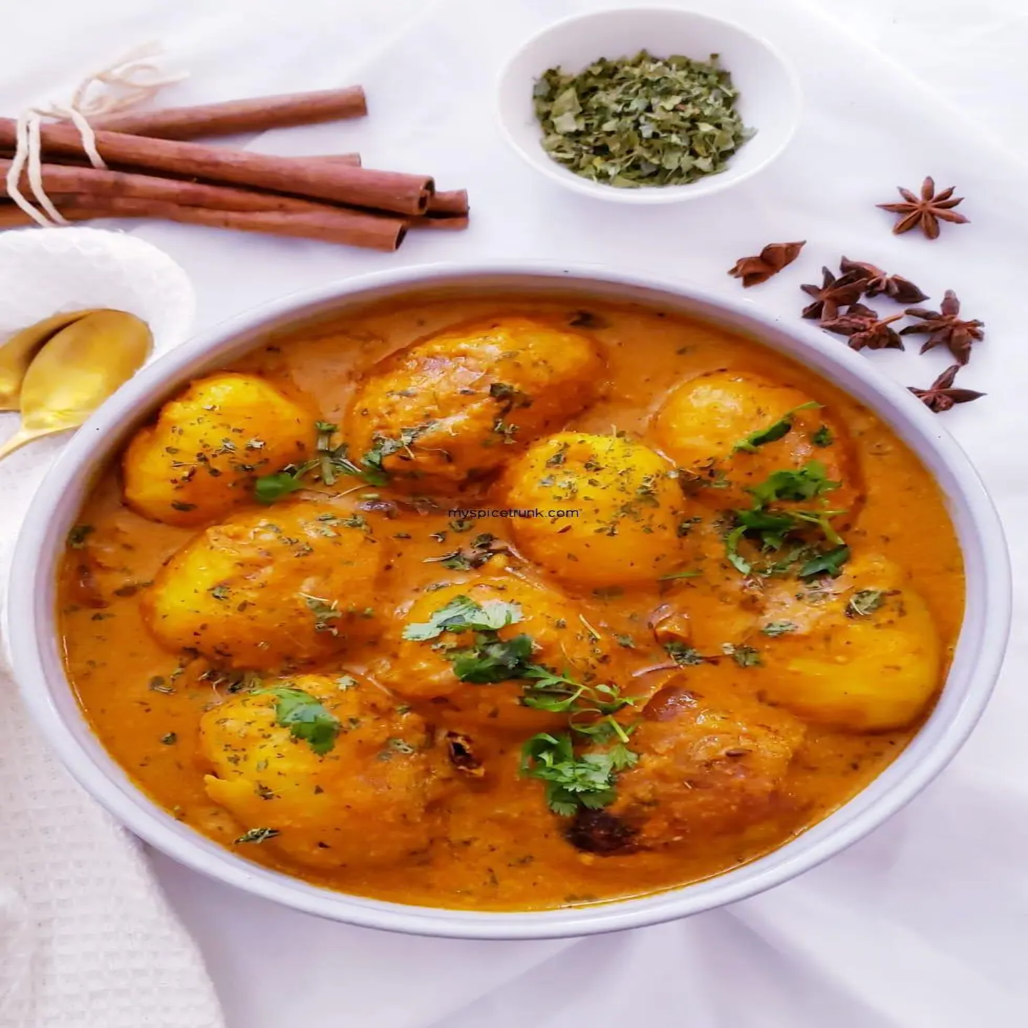 ALOO DUM/SLOW COOKED POTATO CURRY